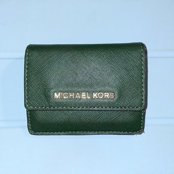 Micheal Kors Wallet - Picture 1 of 4